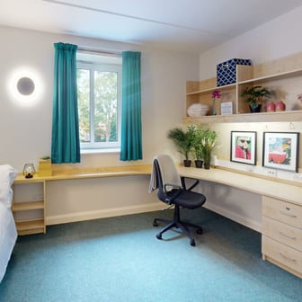 Ensuite Room - Image 4