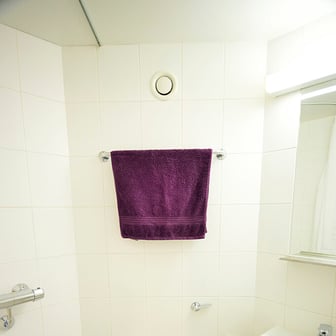 Twin Ensuite Room - Image 2