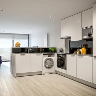 Premium Ensuite in 2 Bed Apartment - Image 3