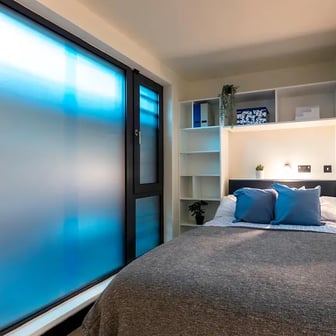Premium Ensuite in 2 Bed Apartment - Image 1