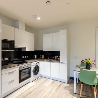 Classic 1 Bed Apartment - Image 5