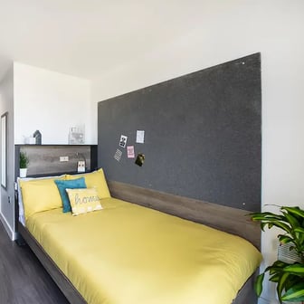 Standard En Suite - Image 1