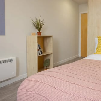 Premum En Suite - Image 1