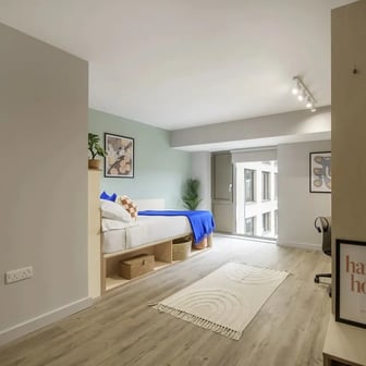 5 Bed Premium Ensuite - Image 1