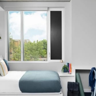 Medium Studio - Image 1