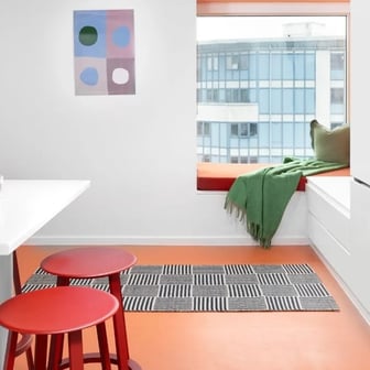 Large En Suite - Image 7