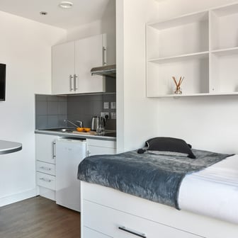 Premier Studio Ultra - Image 2