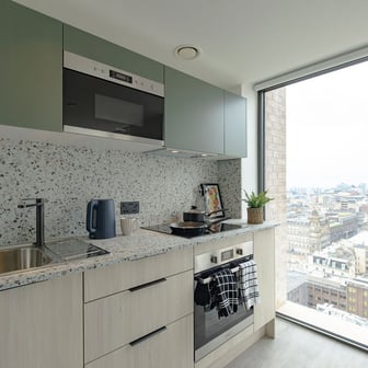 Penthouse En-suite - Image 8