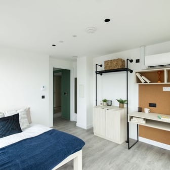 Premium En-suite - Image 2