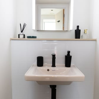 Standard En-suite - Image 4