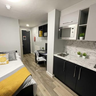 Premium Studio - Image 2