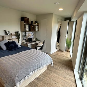 Silver Studio - Image 1