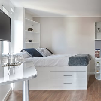 Corner Studio - Image 1