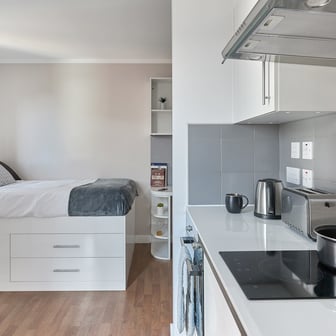 Corner Studio - Image 2