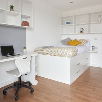 Penthouse Studio - Image 3