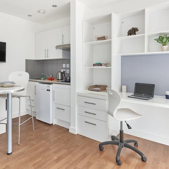 Premier Studio Plus - Image 5