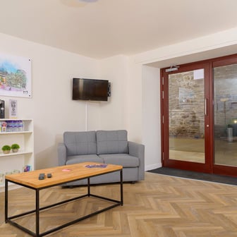 Double Bed Flat - Image 8