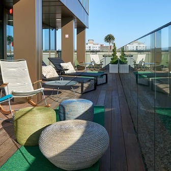 Deluxe Studio - Image 10