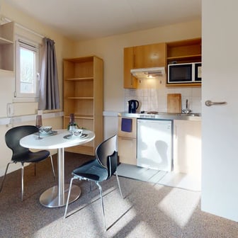 Premium Studio - Image 2