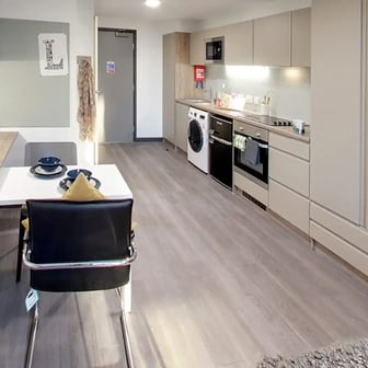 Premium Studio - Image 2