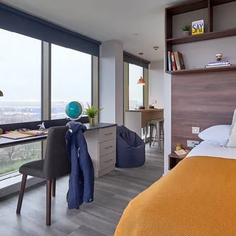 Executive Studio - Image 2