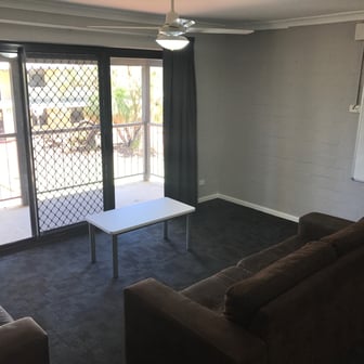 Standard 6 Bedroom Shared Apartment - Image 6