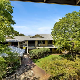 South Deluxe Five Bedroom Shared Apartment - Image 11