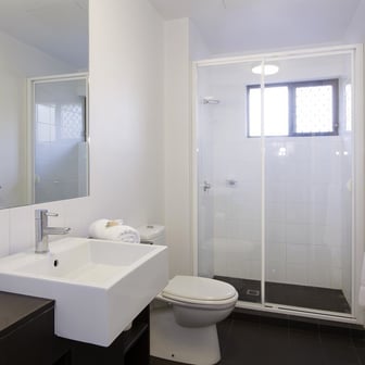 Standard Five Bedroom Shared Apartment - Image 3