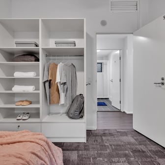 Premium Five Bedroom Shared Apartment - Image 3