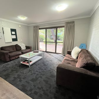 Lakeside 3 Bedroom Shared Apartment - Image 5