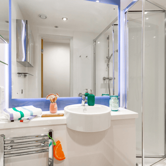 Classic Bronze En Suite - Image 4