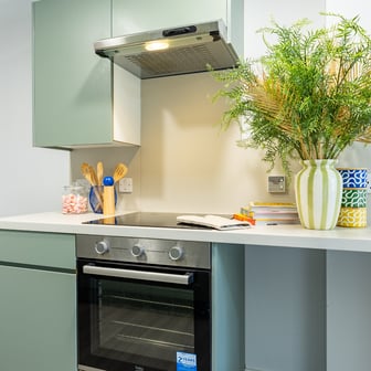 Gold En Suite - Image 9