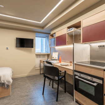 Deluxe Studio - Image 2