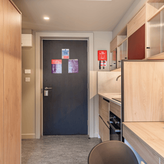 Executive Studio - Image 7