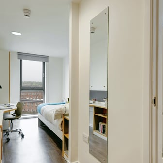 Platinum Two Bed Flat - Image 1