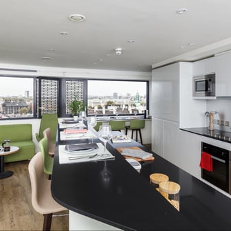 Ensuite Bedroom - Westminster Bridge - Image 4