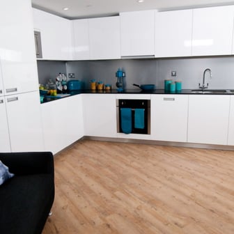 Ensuite Bedroom-Kings Cross - Image 4