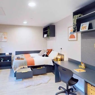 Diamond Studio - Image 1