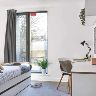 Platinum Plus En-suite - Image 3