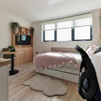 Gold Studio - Image 1