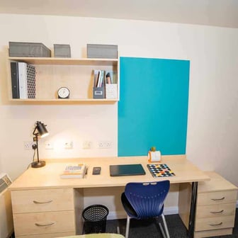 Classic En-Suite - Image 3