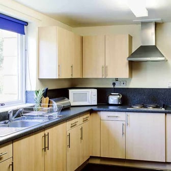 Classic En-Suite - Image 1