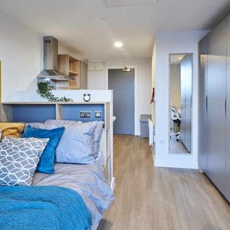 Studio Bronze - Image 1