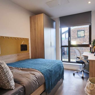 Ensuite Gold - Image 1