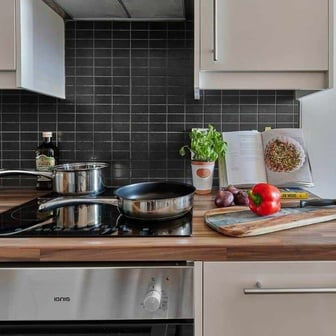 Classic En-suite In A 6-bed Flat - Image 3