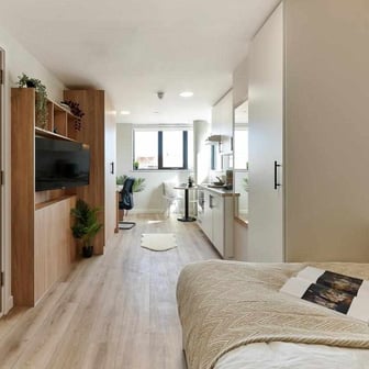 Platinum Studio - Image 1