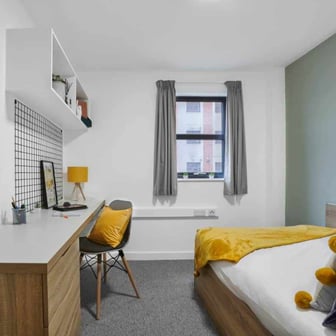 Classic En-Suite - Image 3