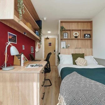 Platinum En-suite - Image 2