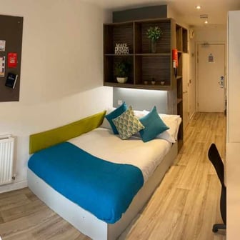 Studio Bronze - Image 1