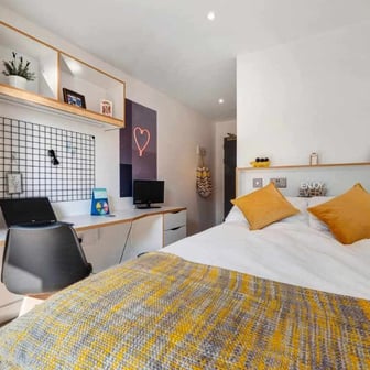 Silver Plus En-suite - Image 1